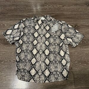 SNAKE PRINT TOP